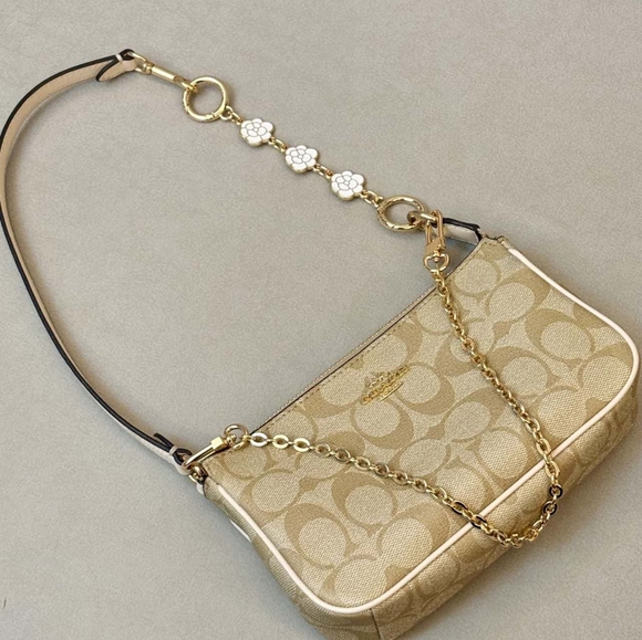 NWT Coach Nolita 19 In Signature Canvas c3308 + Free Camellia Chain - Picture 2 of 8